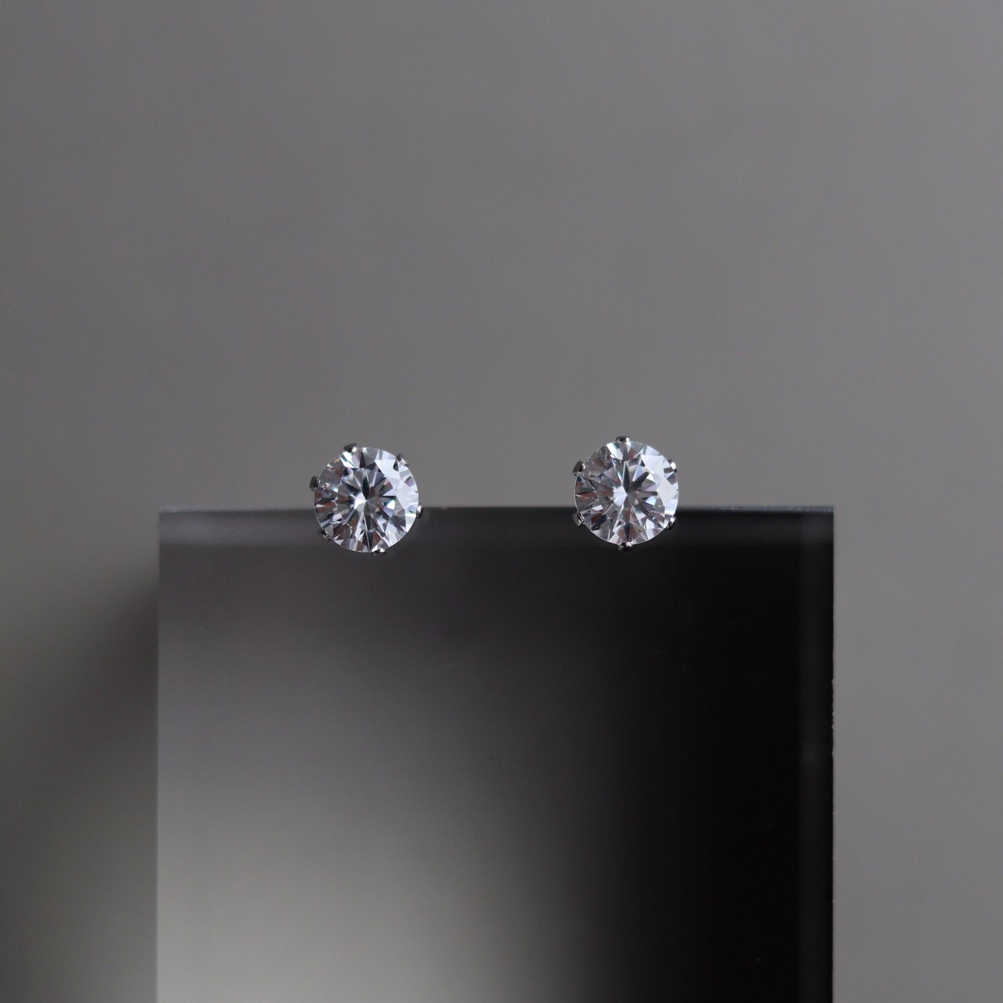 【つけっぱなしOK!】ジルコニアのスタッドピアス